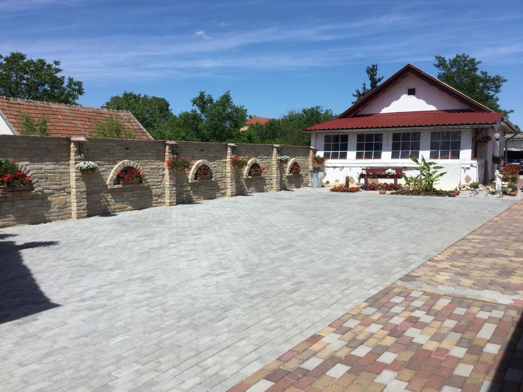 Hotel Jarmila Vendeghaz Balatonberény Exteriér fotografie